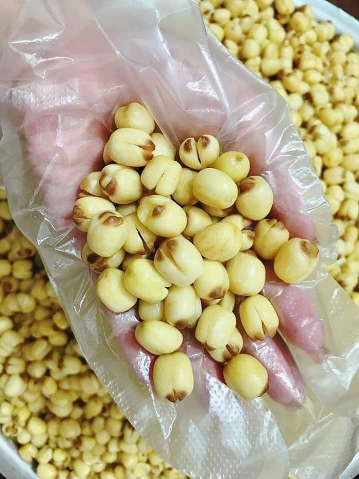 [HCM]Hạt sen sấy giòn ăn liền hủ 300g