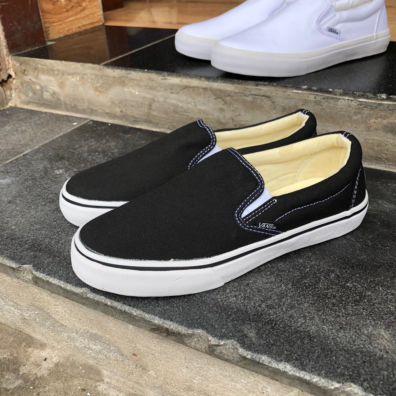 GIÀY VANS SLIPON ĐEN (Full box, tag)
