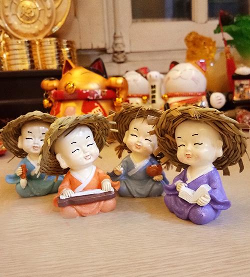 Bộ 4 tượng Cầm Kỳ Thi Họa đội nón rơm