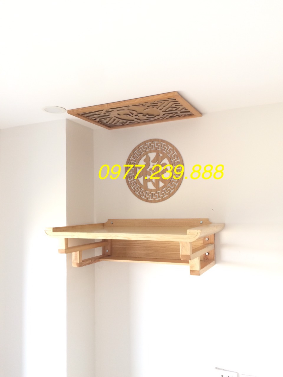 bàn thờ treo gỗ sồi 81cm