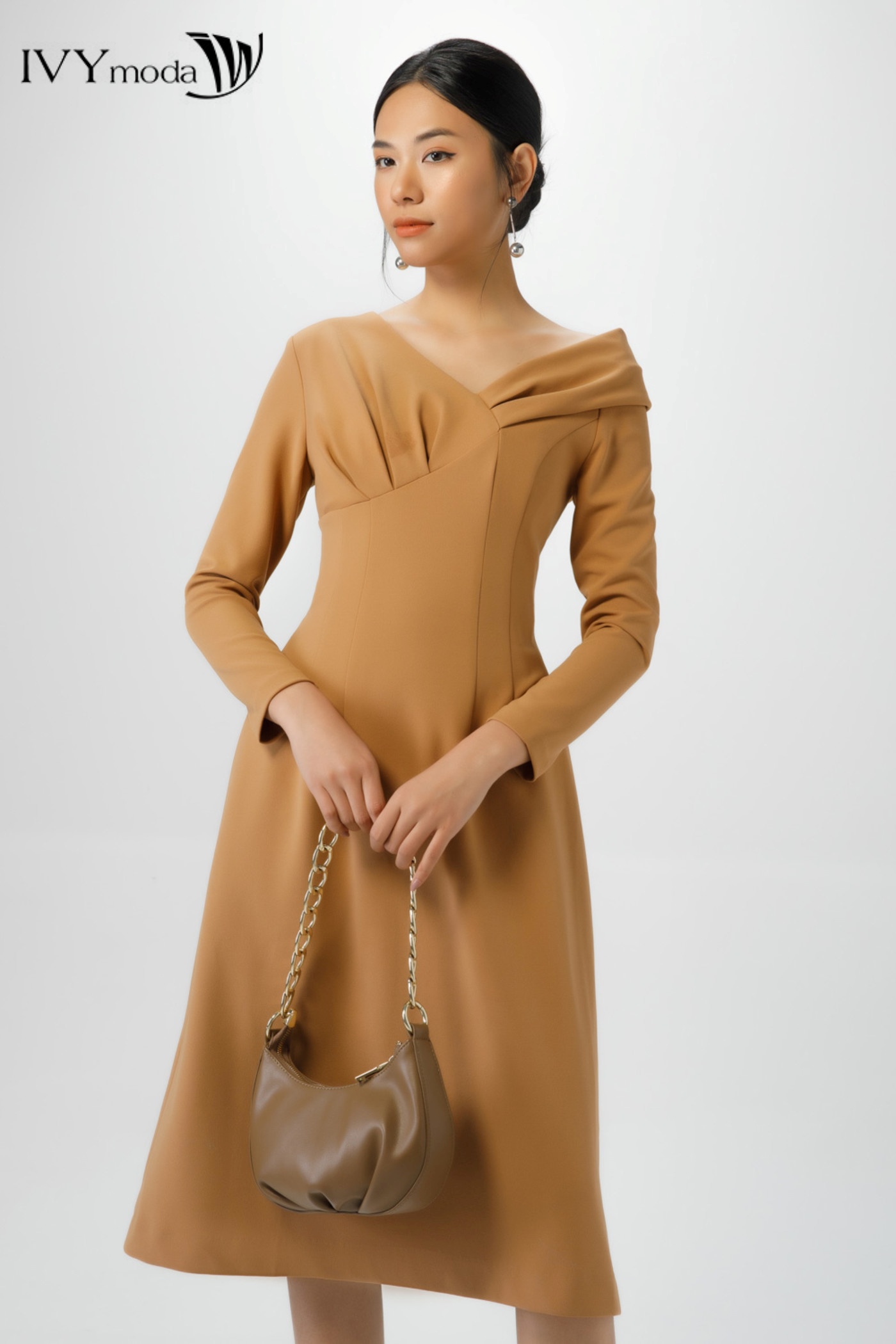 Đầm thun lệch vai IVY moda MS 39B9097
