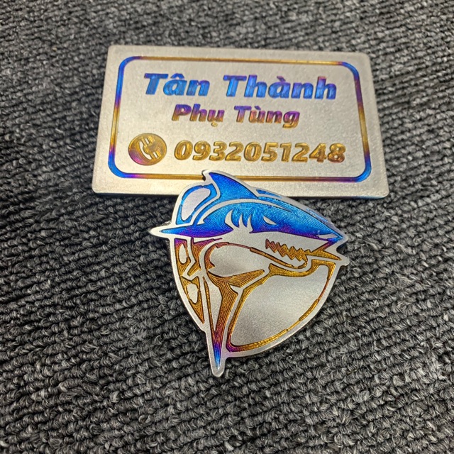 Logo titan Cá mập
