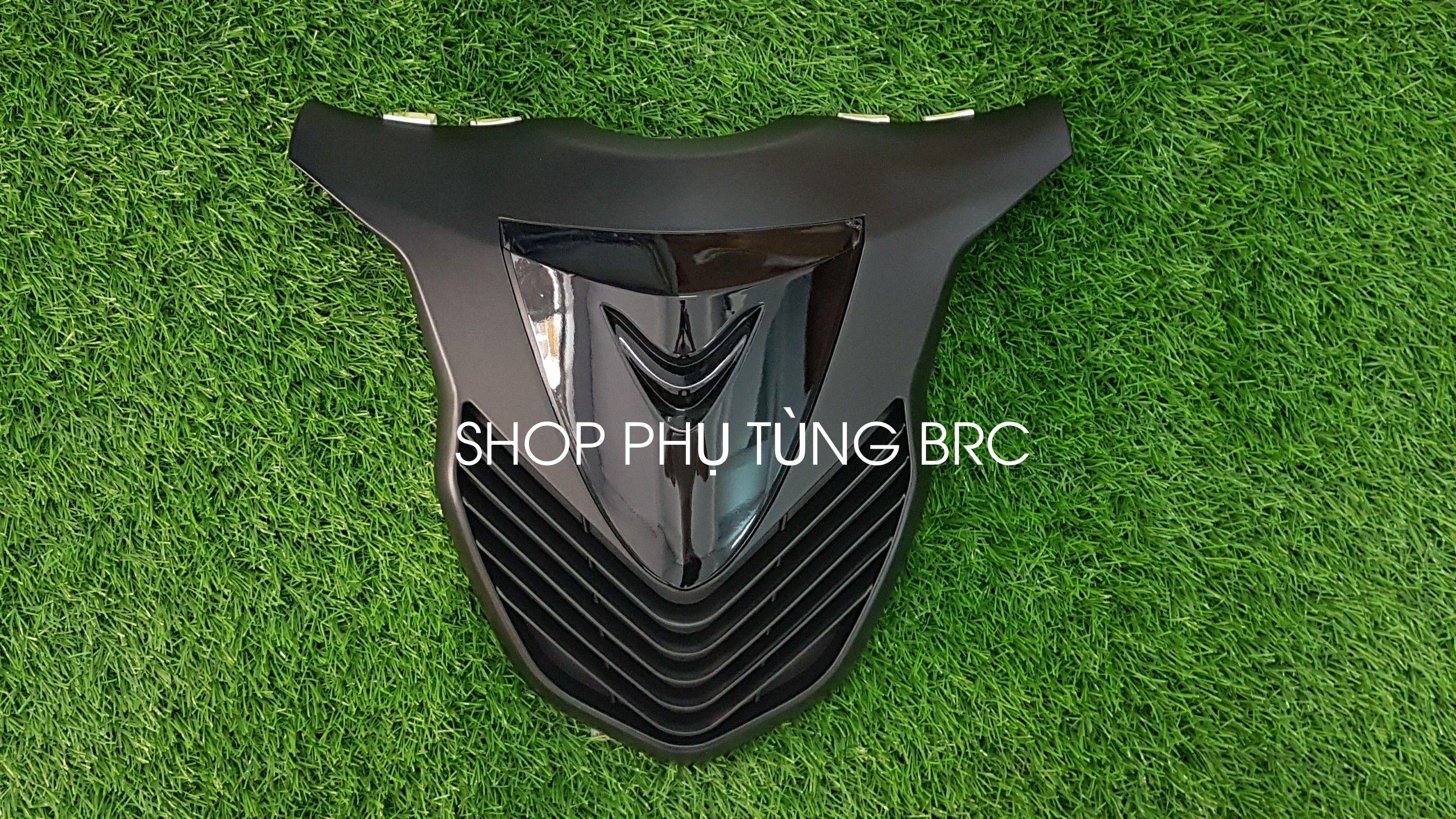 Mặt nạ SH 2020 màu đen bóng.