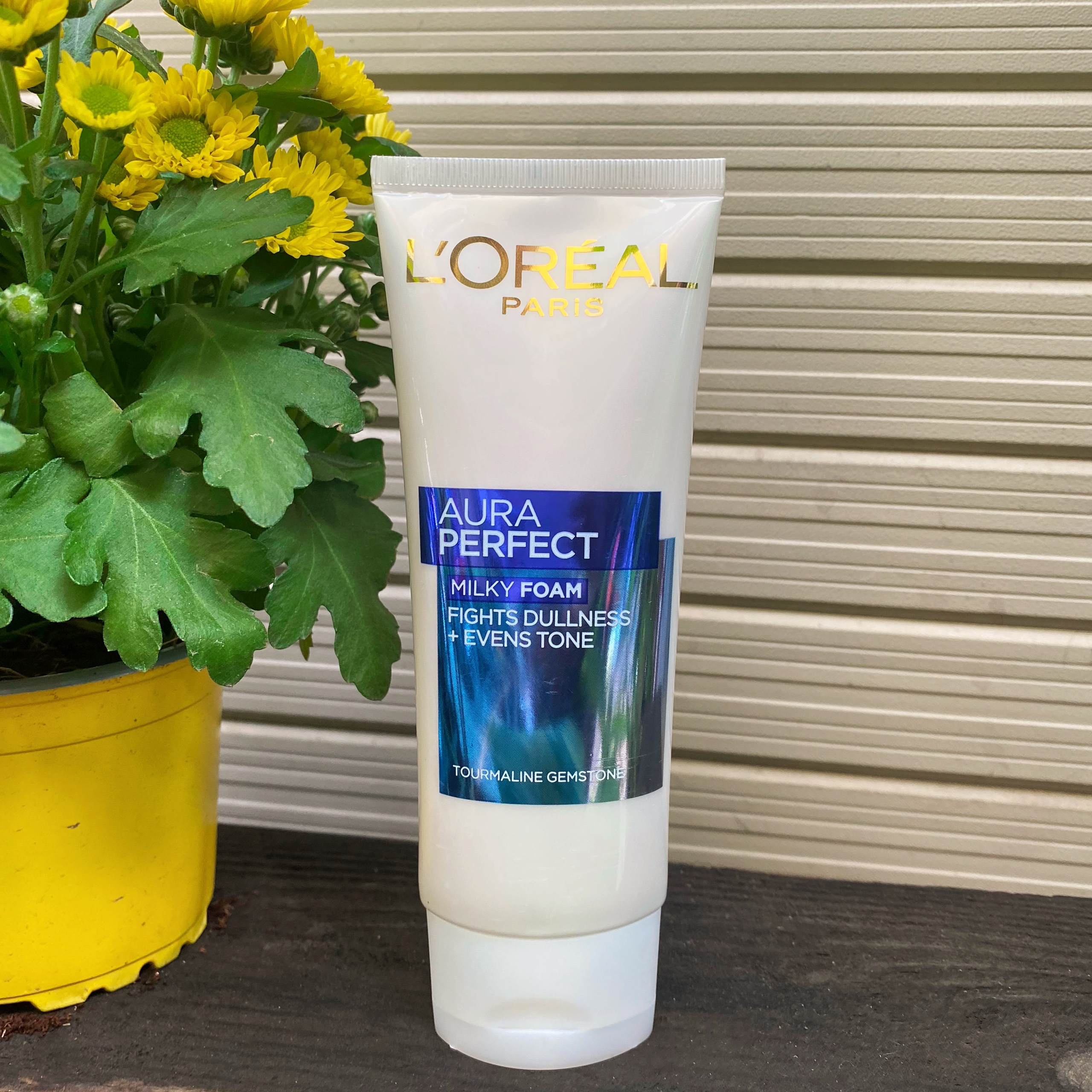 Sữa Rửa Mặt L'Oreal  100ml Aura Perfect Milky Foam