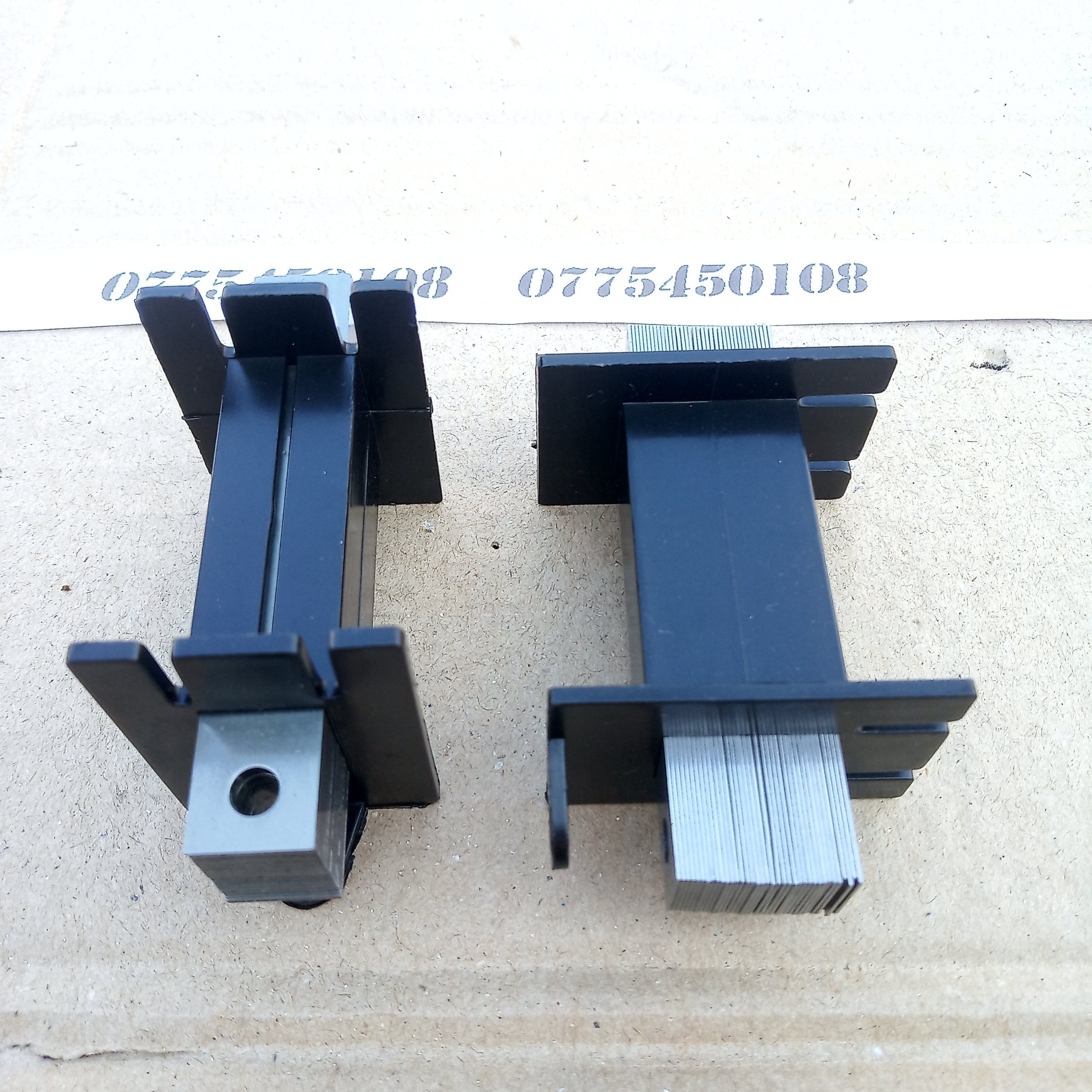 KHUÔN QUẤN CUỘN CẢM ĐEN LỚN - 2 CÁI