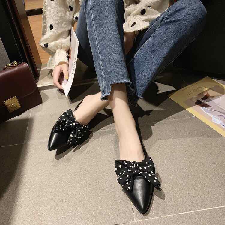 [HCM]Dép bít mũi đính nơ chấm bị