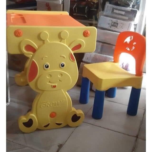BỘ BÀN GHẾ HƯƠU GROW CHO BÉ