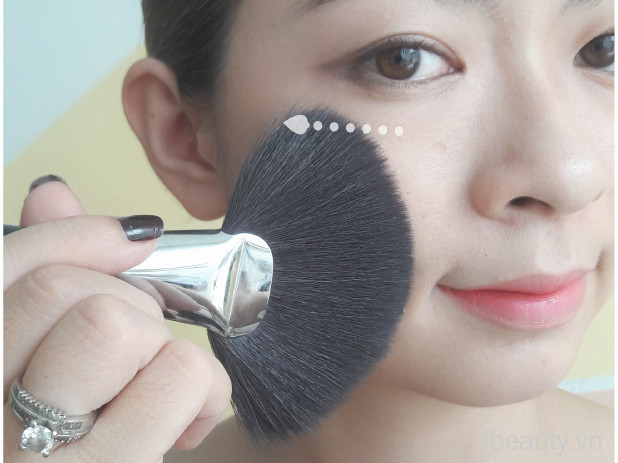Cọ Phủi Quạt Vacosi Fan Powder Brush Q01