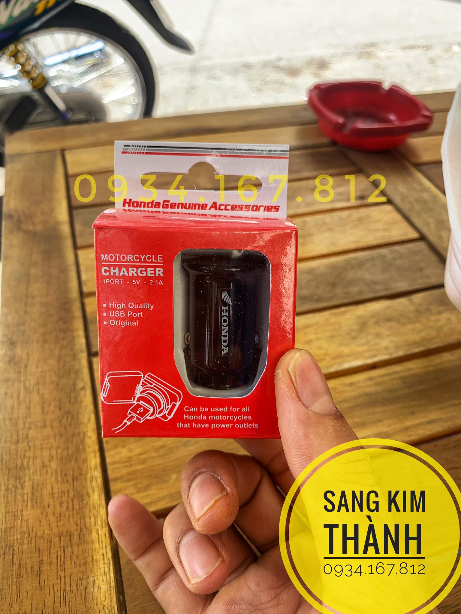 [HCM]Củ Sạc Dock Tẩu Đốc Sạc Điện Thoại Xe Máy HONDA CHÍNH HÃNG Cho xe Air Blade 150 Vision 2021 Scoopy Genio...