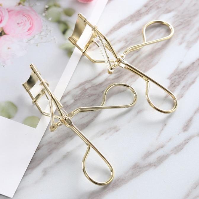 Kẹp Bấm Mi Siêu Cong Vàng Eye Lash Culer