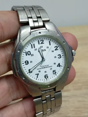 Đồng hồ nam Alba titanium siêu nhẹ