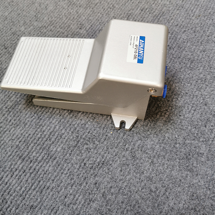 Bàn đạp chân khí nén 4F210-08