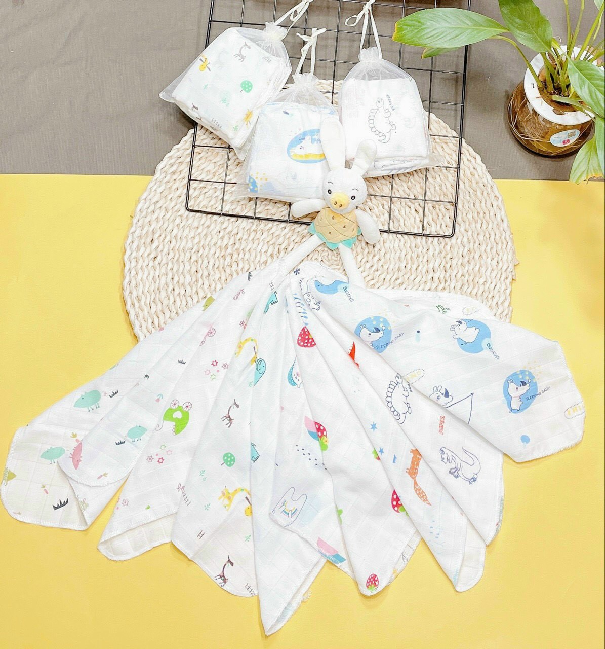 Set 10 khăn sữa aden mềm mịn túi lưới