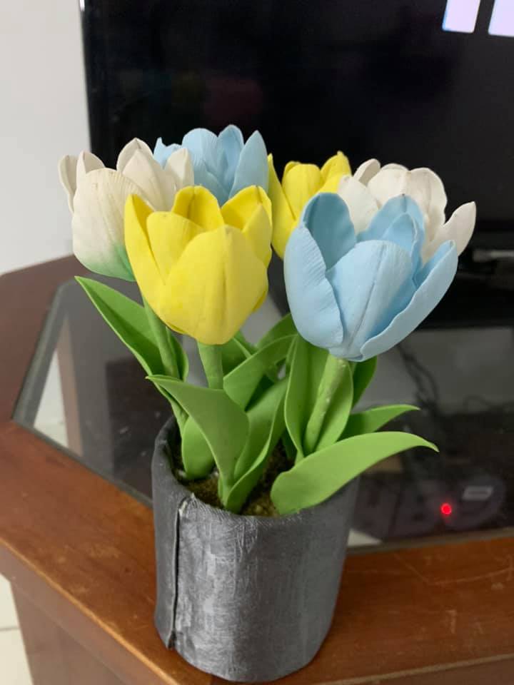 Cành hoa tulip đất sét size trung