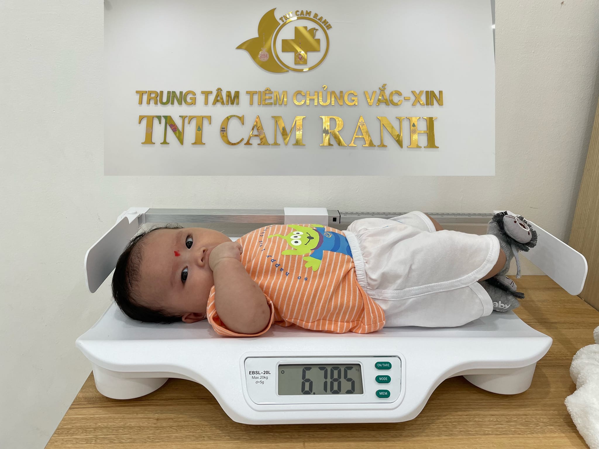 Cân điện tử cho bé sơ sinh kèm thước đo chiều cao EBSL-20L