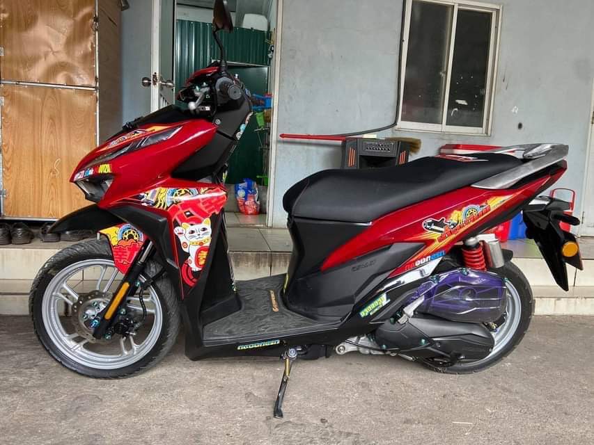 Tem rời Vario mèo thần tài dán xe đỏ