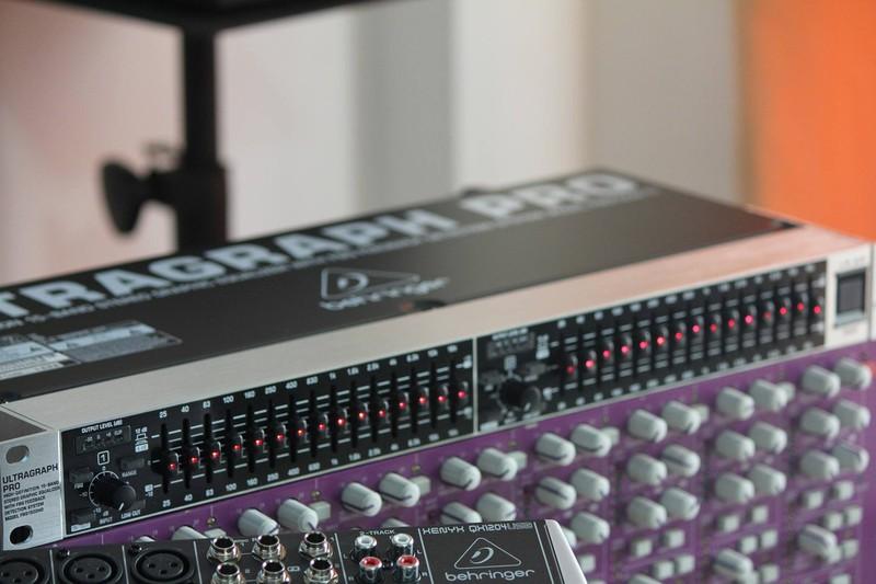 LỌC XÌ BEHRINGER FBQ1502HD EU CAO CẤP