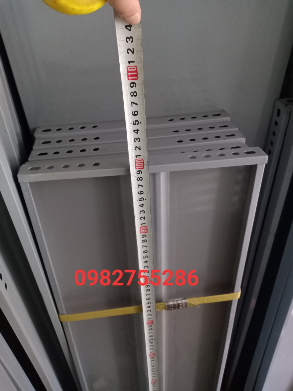 mâm kệ sắt v lỗ (30*100)