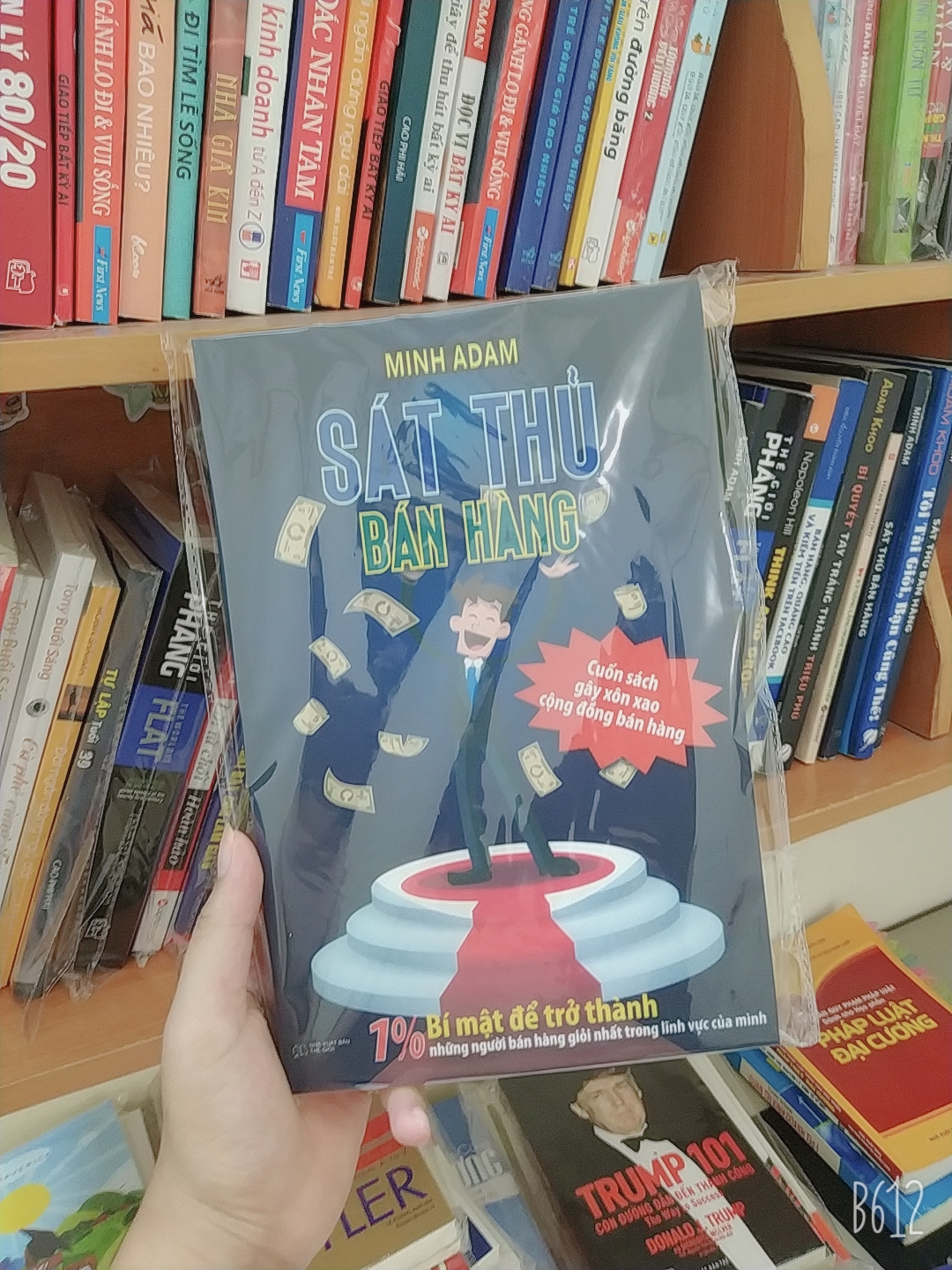 Sách -  Sát thủ bán hàng Tặng kèm bookmark