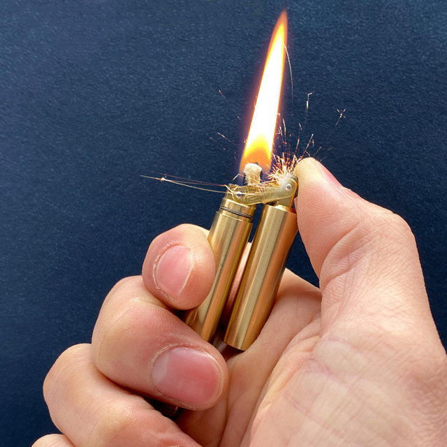 Bật Lửa Hộp Quẹt Xăng Bấc Đá LC Thiết Kế Đẹp Độc Lạ(KHÔNG XĂNG, KHÔNG GAS)