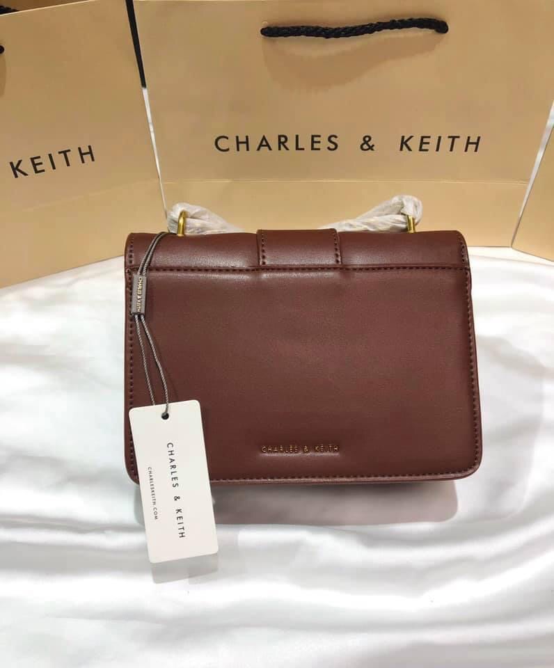 Túi CNK Khoá Cánh Dây Xích Double Handle Metallic Push-Lock Shoulder Bag