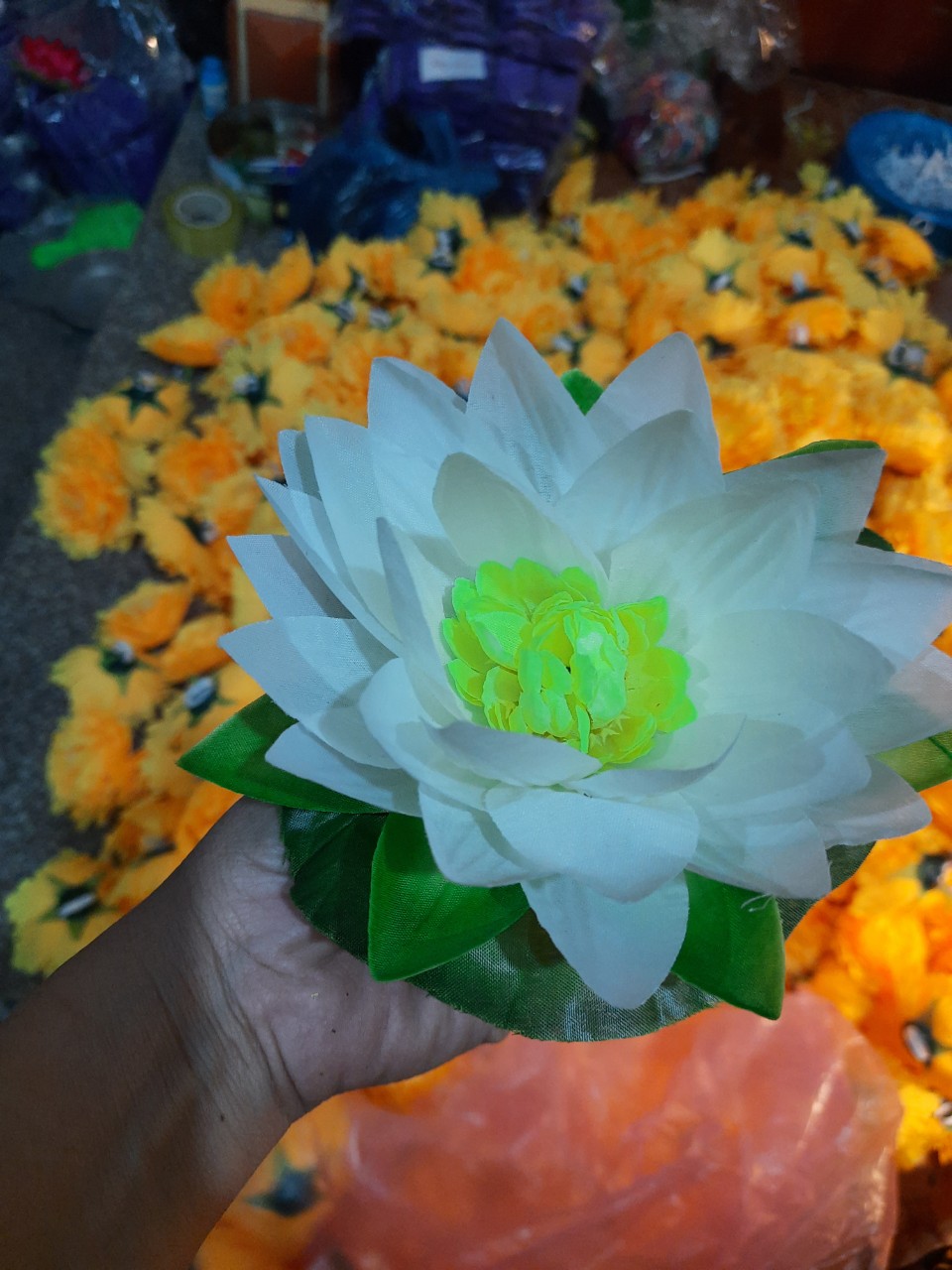 Water lyly flowers with elastic bands for dancing