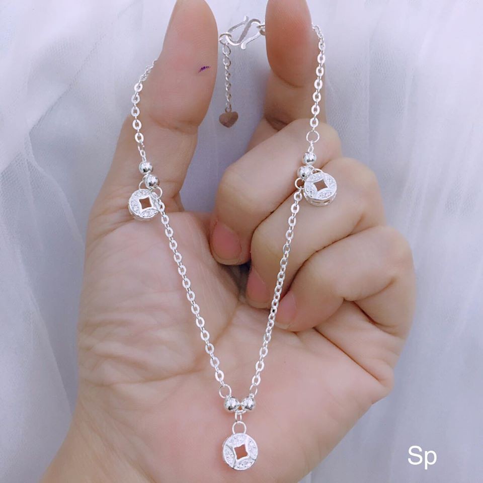 Lắc chân nữ đồng tiền bạc giá như ctv
