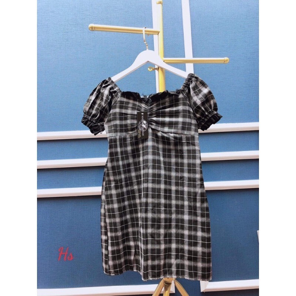 VÁY KARO VIỀN BÈO NGỰC TAY HSU1