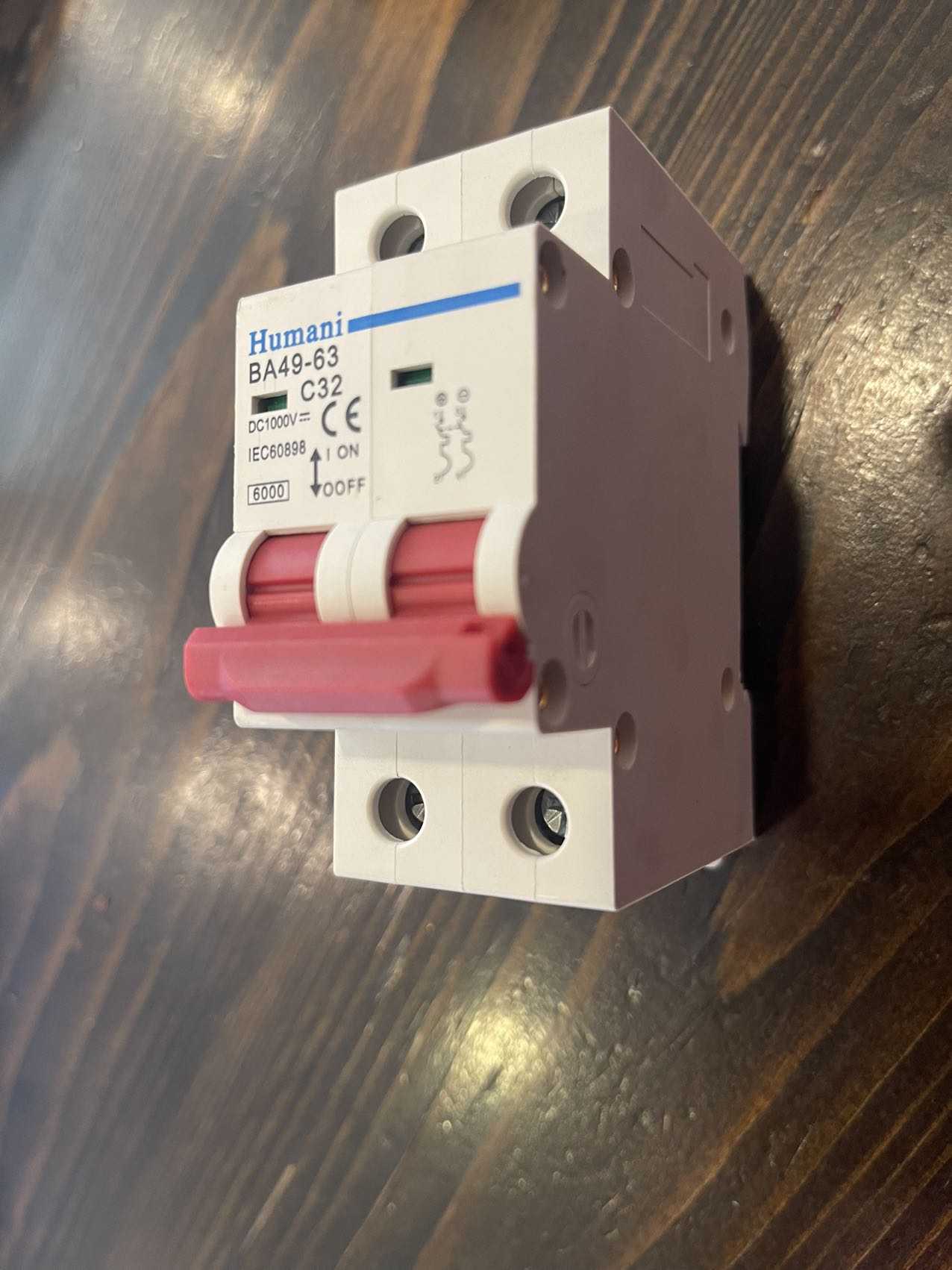 APTOMAT CB DC HUMANI 1000V BỘ NGẮT ĐIỆN DC 1000V