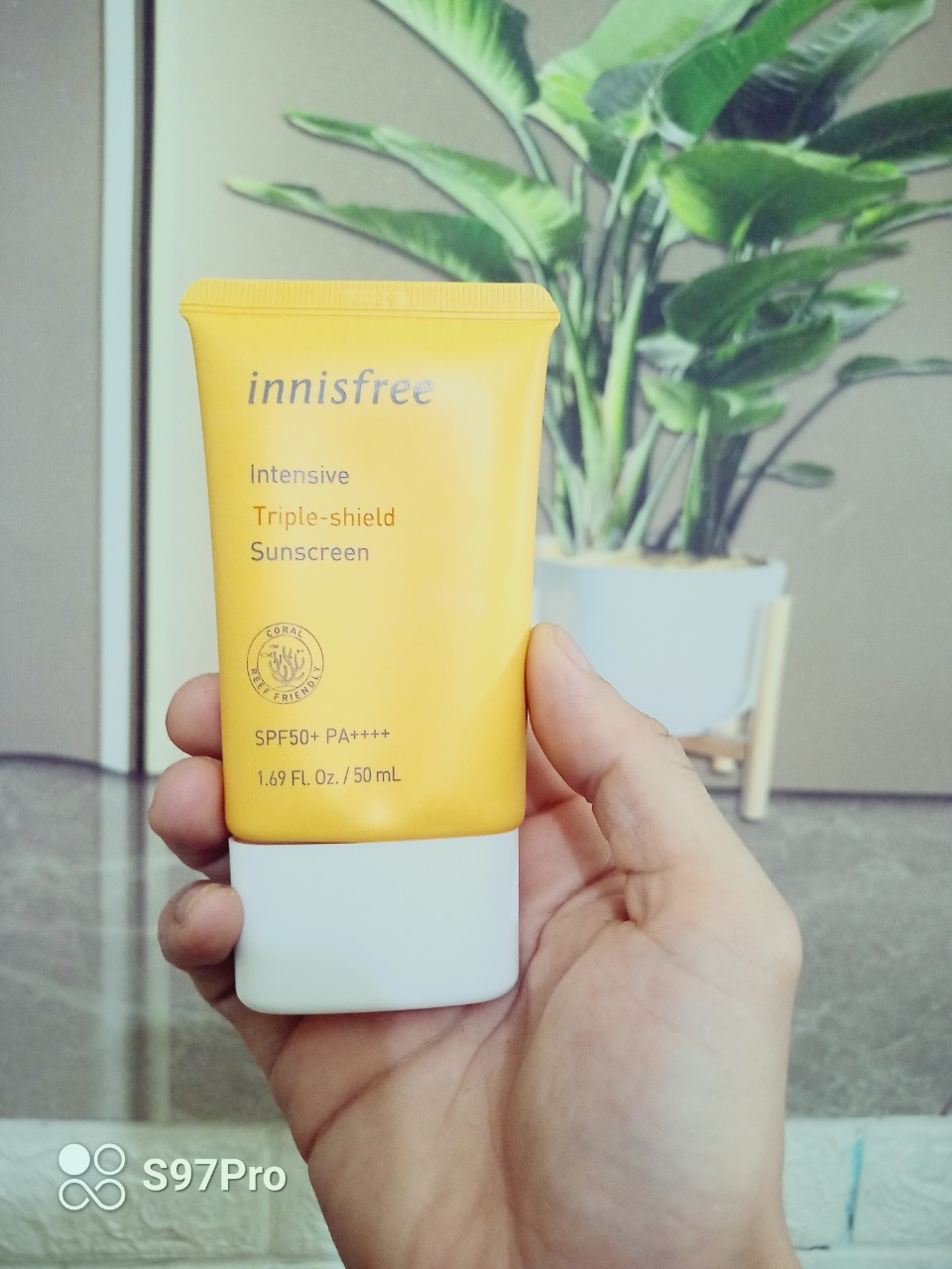 KEM CHỐNG NẮNG INNISFREE