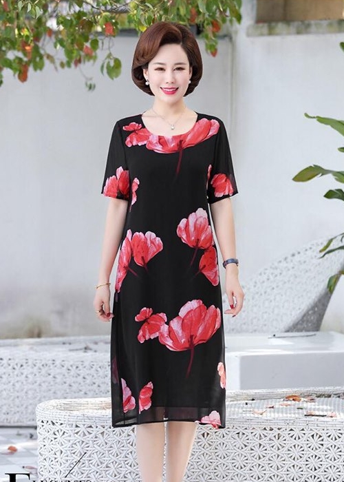 Đầm suông nữ cho trung niên dáng suông họa tiết hoa sang chảnh , thời trang hot nhat 2020 , chất voan lụa mát , dễ chịu , rất thoải mái phù hợp đi chơi , đự tiệc , mặc nhà ,xuất xứ Hongkong Tk.01688