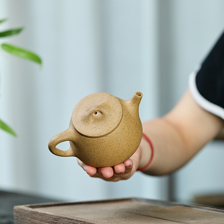 Ấm Tử Sa Nghi Hưng Thạch Biều Cao 210 ml (Chi Ma Đoạn Nê)