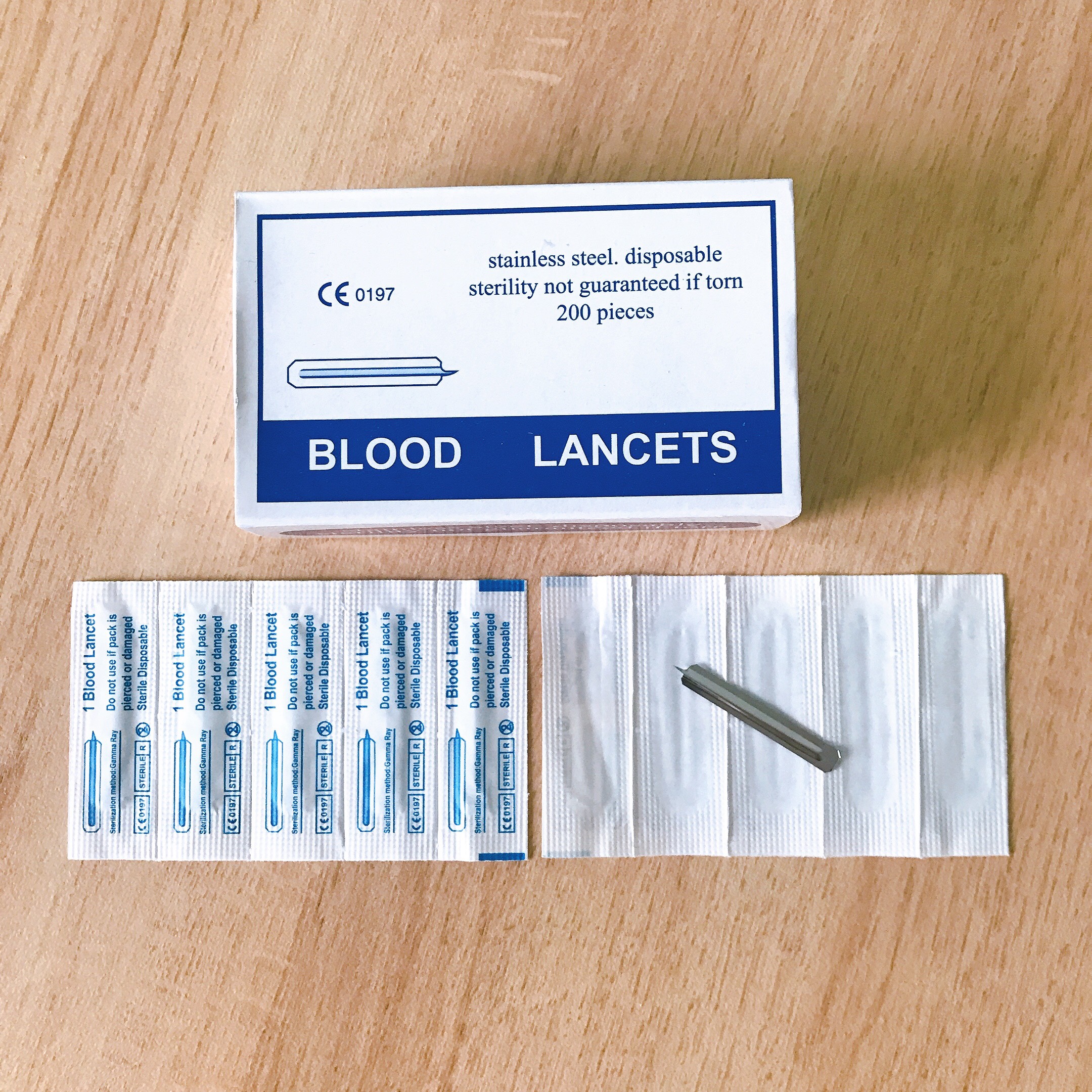 Kim nặn mụn chích máu Blood Lancets 200 chiếc