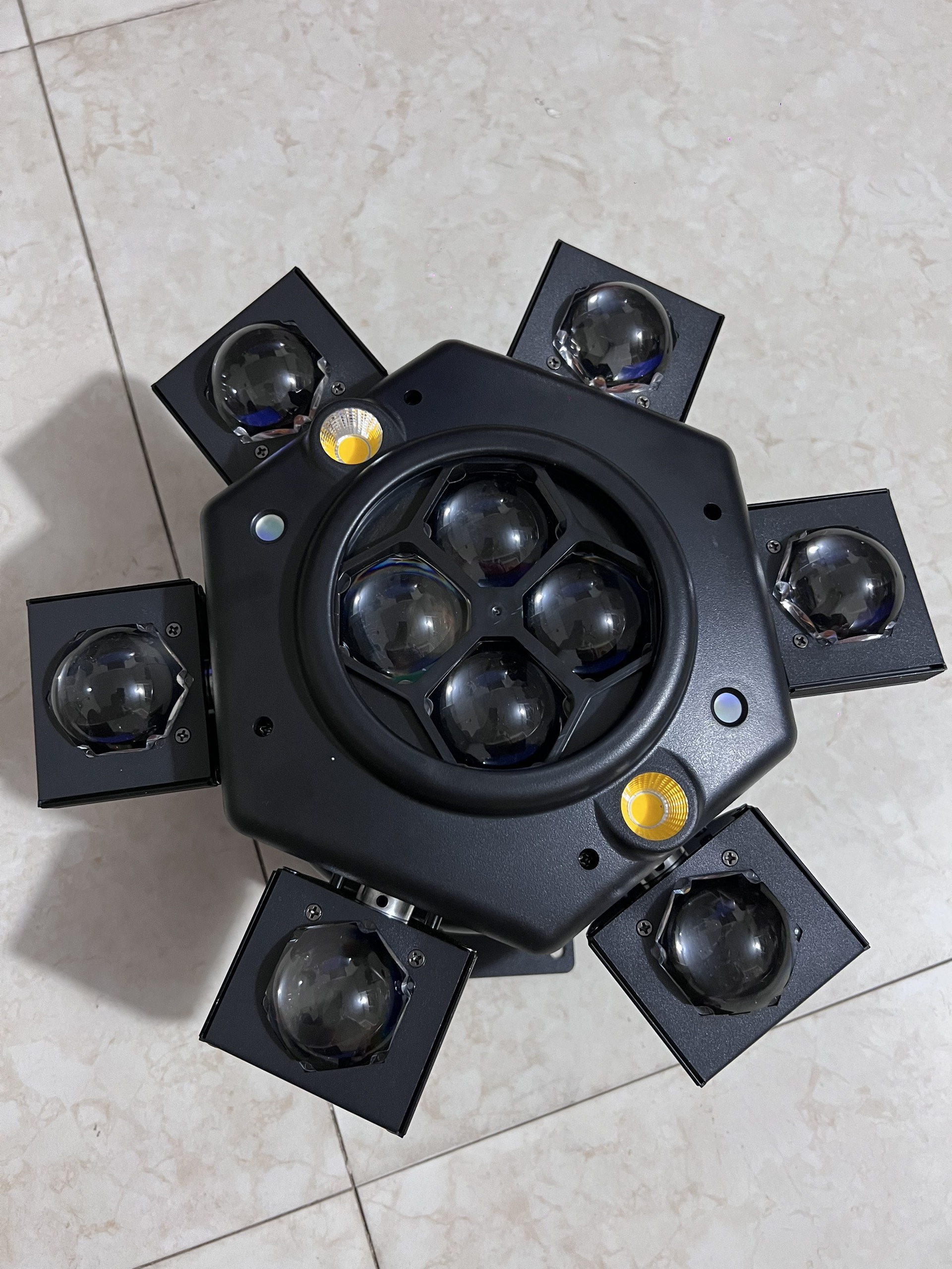 # ĐÈN MOVING 16 MẮT PRO VIỀN LED