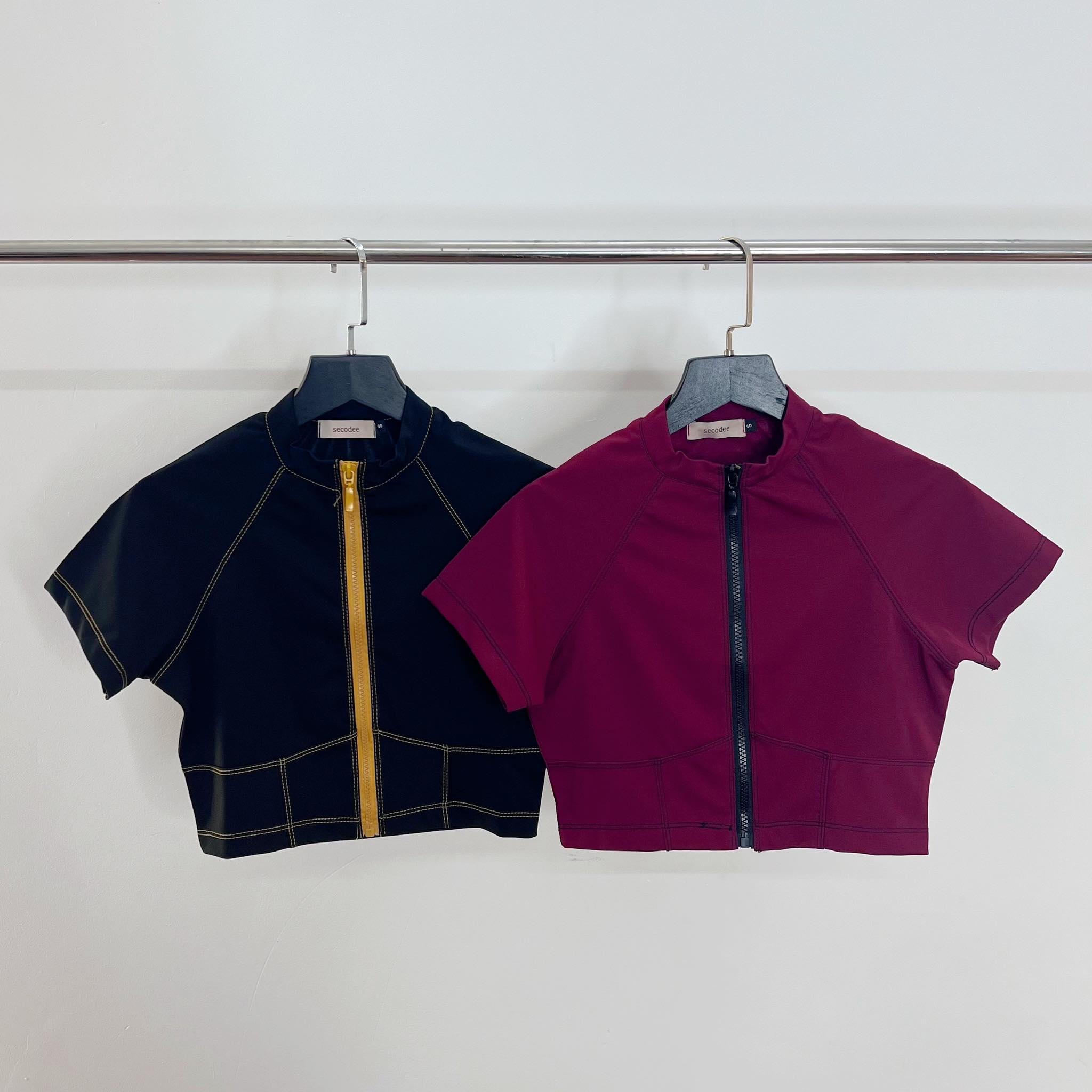 Áo croptop khoá kéo cá tính | Miya Top | Secodee