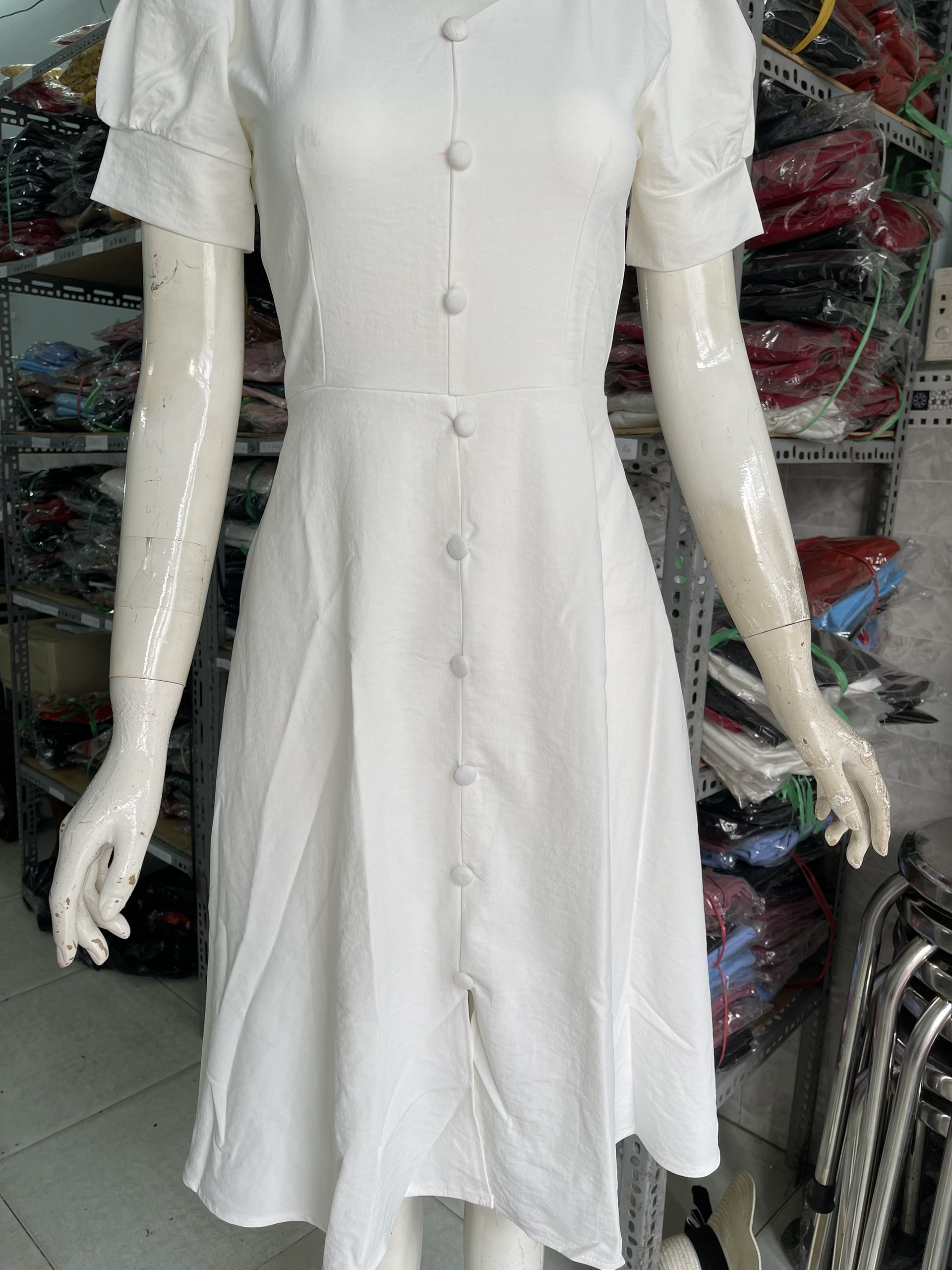 [HCM]Đầm cổ V nút bọc