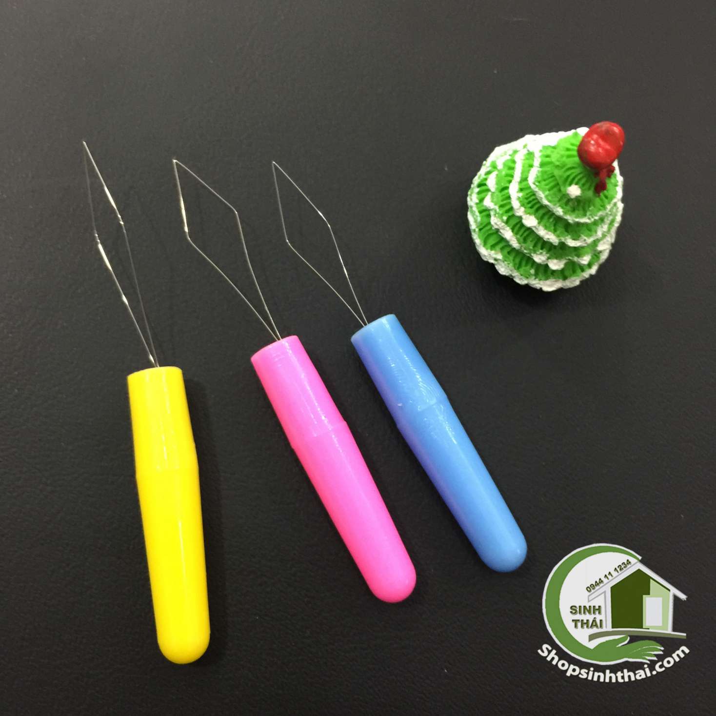 [HCM]Cây xỏ kim chỉ có nắp đậy