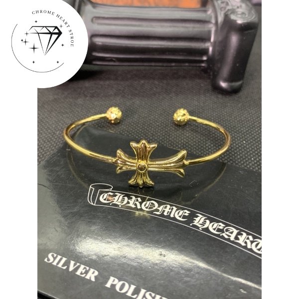 Vòng tay, cuff, kiềng Chrome Heart vàng 22K fullbox sang trọng.