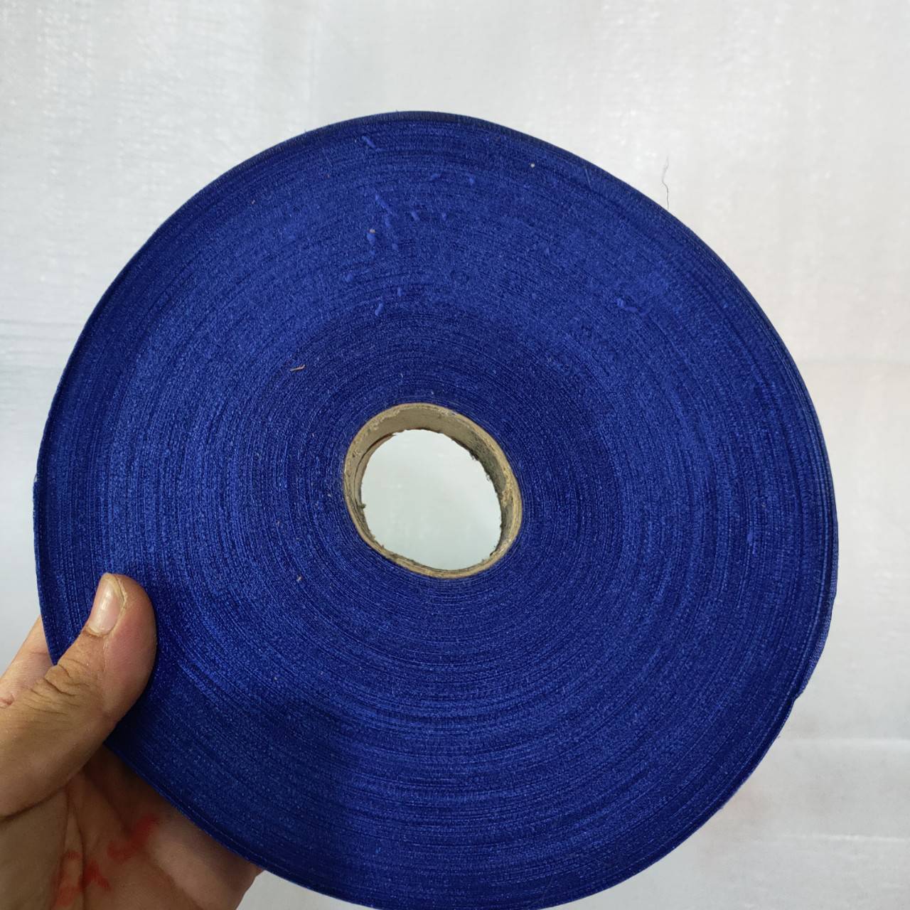 | CHỌN MÀU | CUỘN DÂY VẢI MAY VIỀN 100m