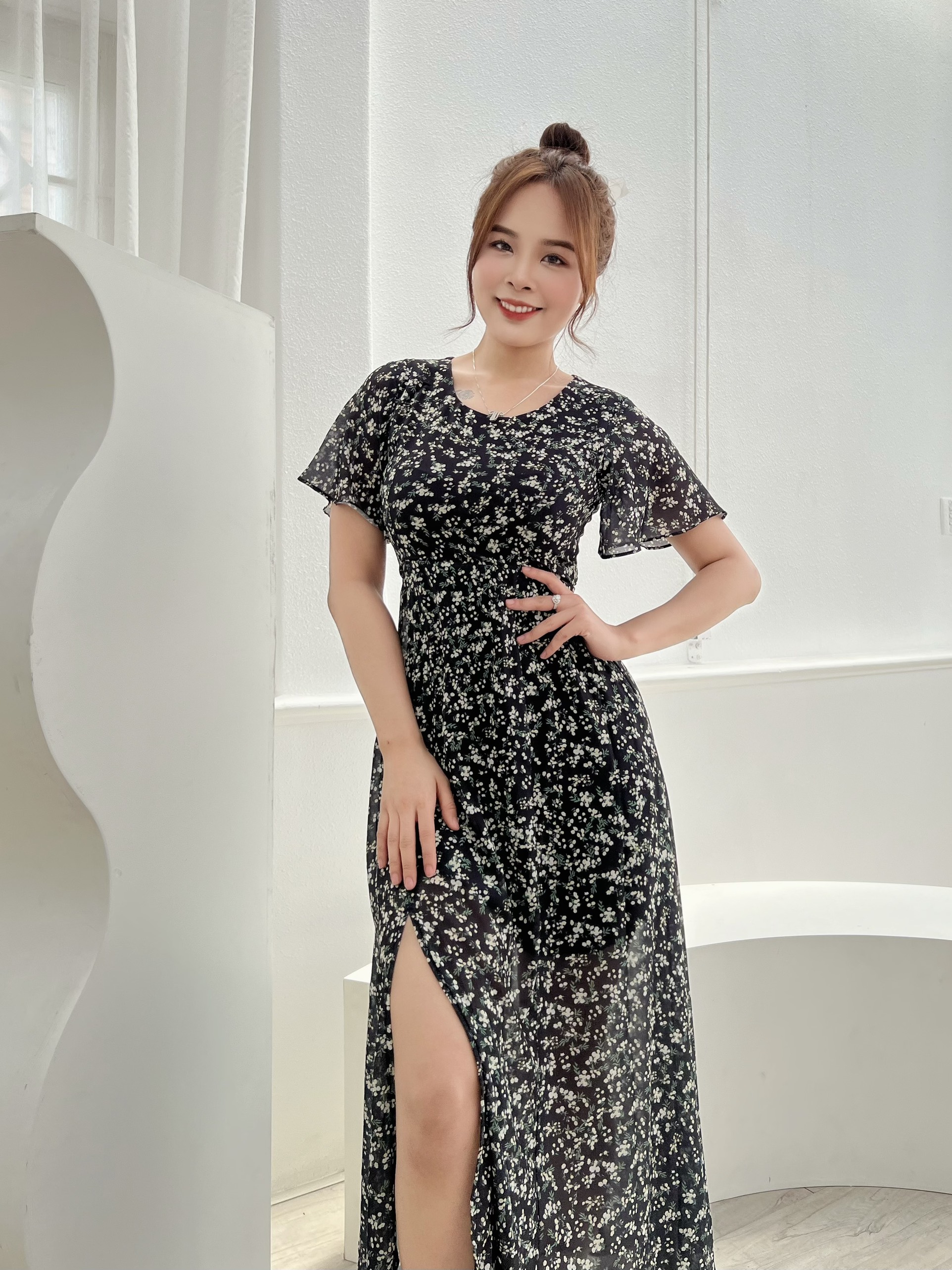 Maxi xẻ đùi hoa nhí cột eo Misa - MS0226