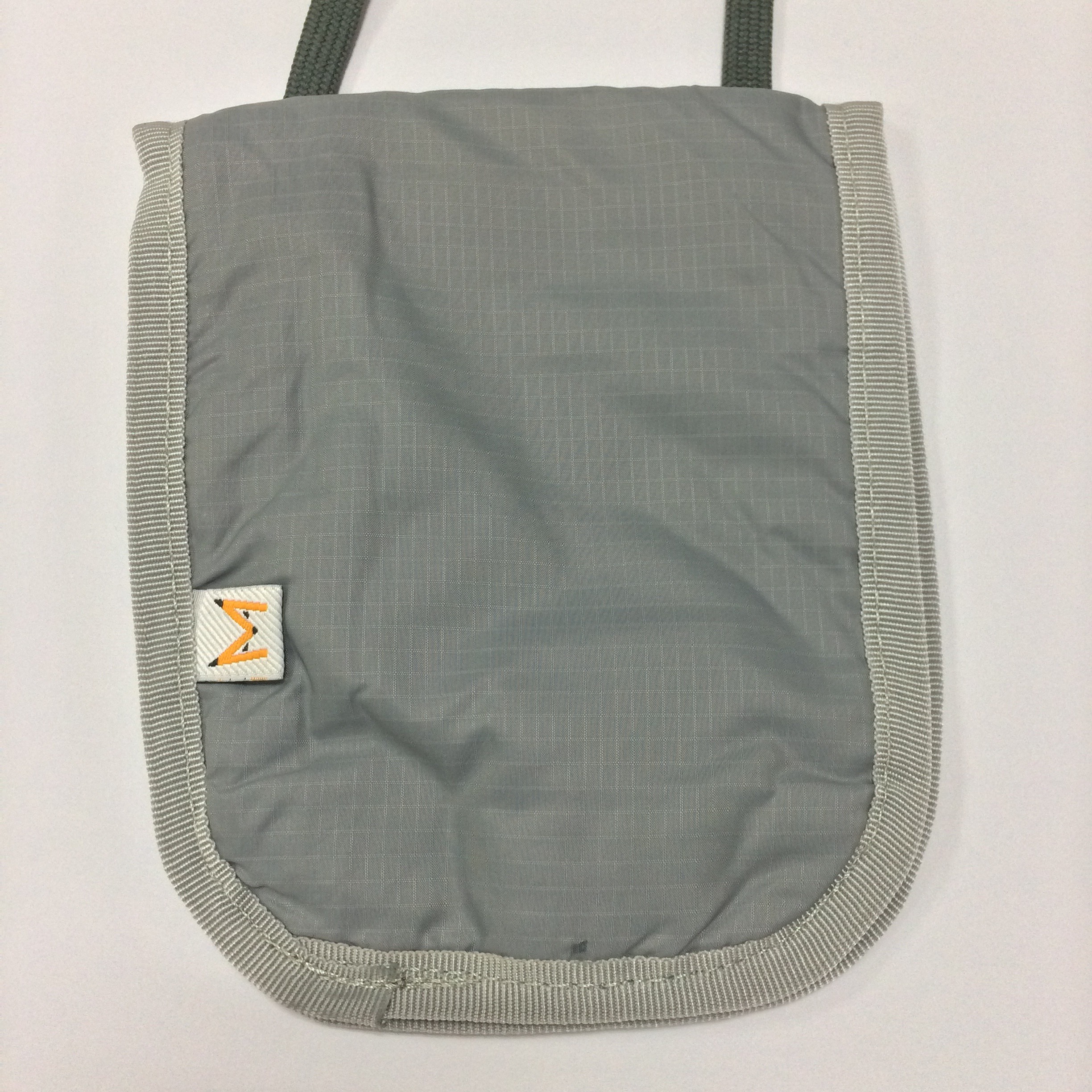 Túi Passport Đeo Cổ Madfox Travel Charm