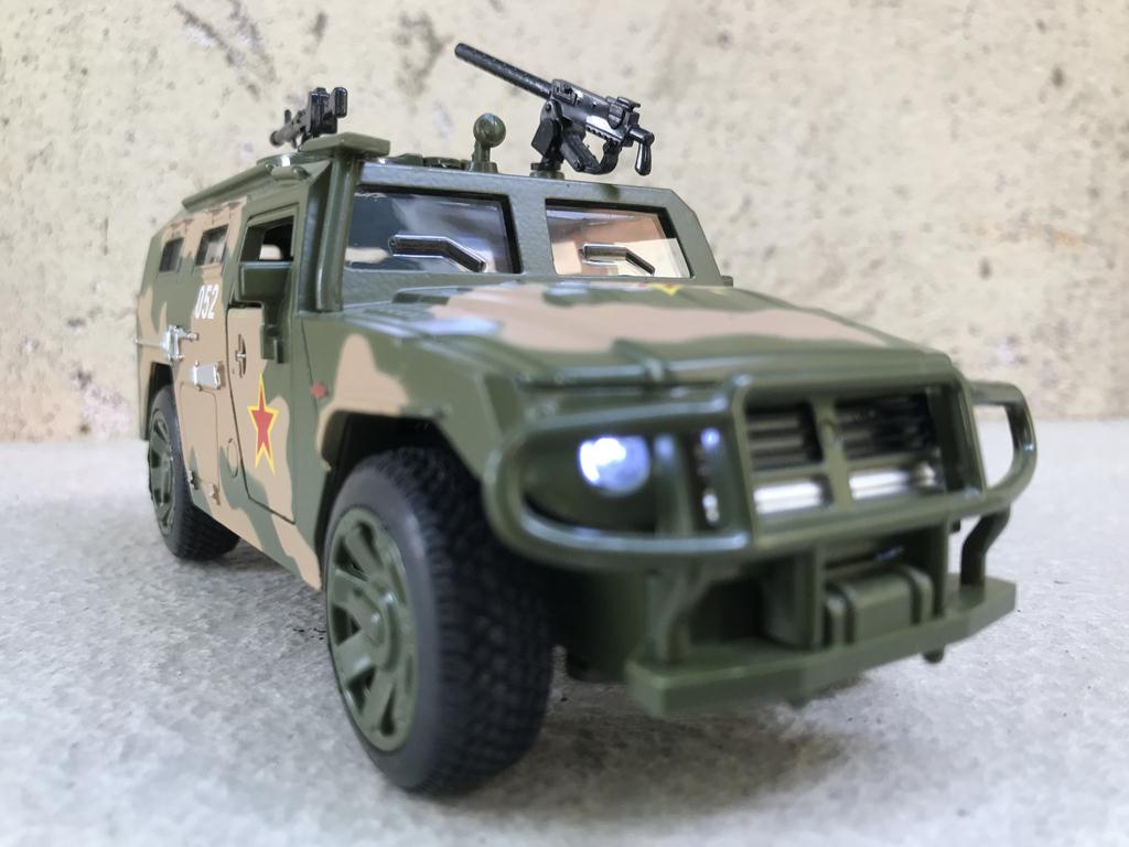 Mô hình xe Quân sự Tiger 1:32