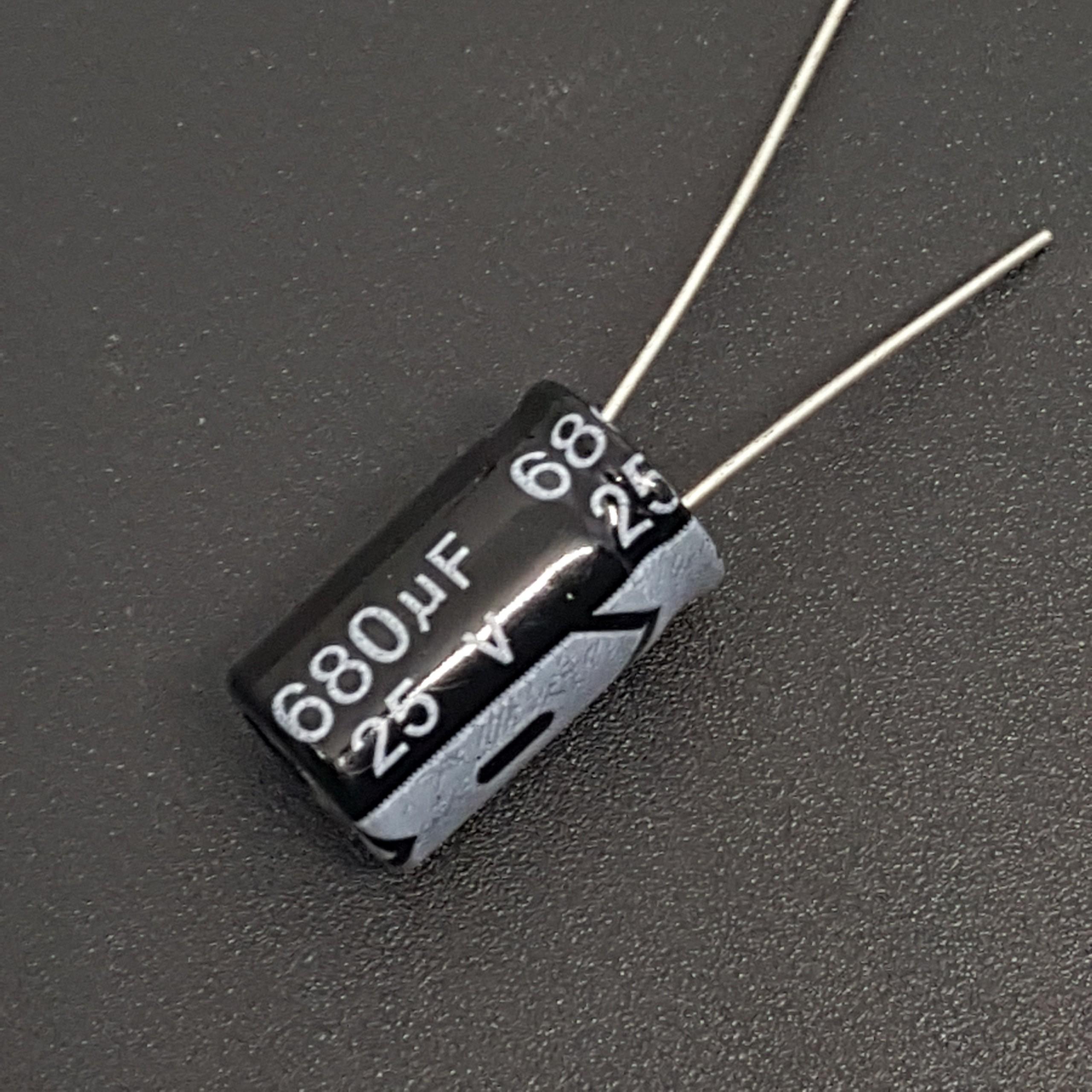 20 con Tụ 680uf 25V