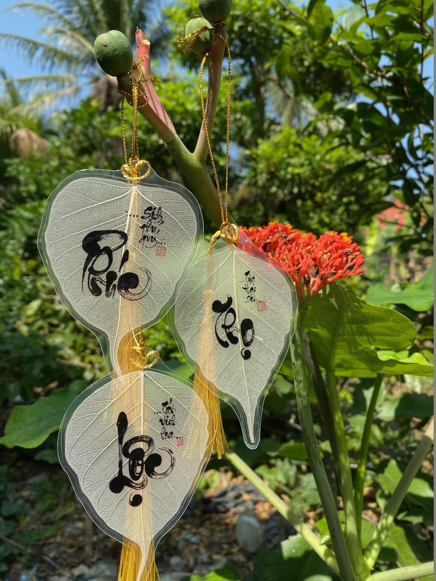 Lá bồ đề in chữ THỌ - TỰA THÁI SƠN
