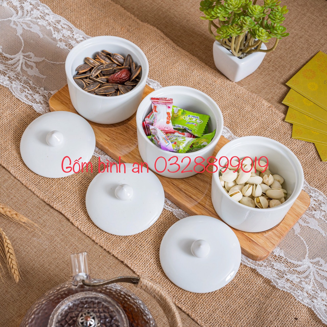 khay mứt tết bằng gốm sứ kèm đế gỗ