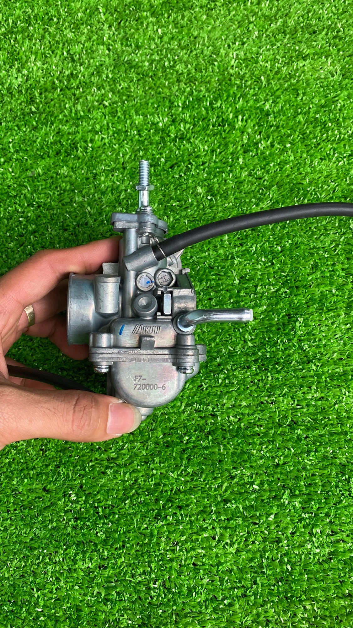 Chế ( bình xăng con) xe sirut hàng đẹp loại 1