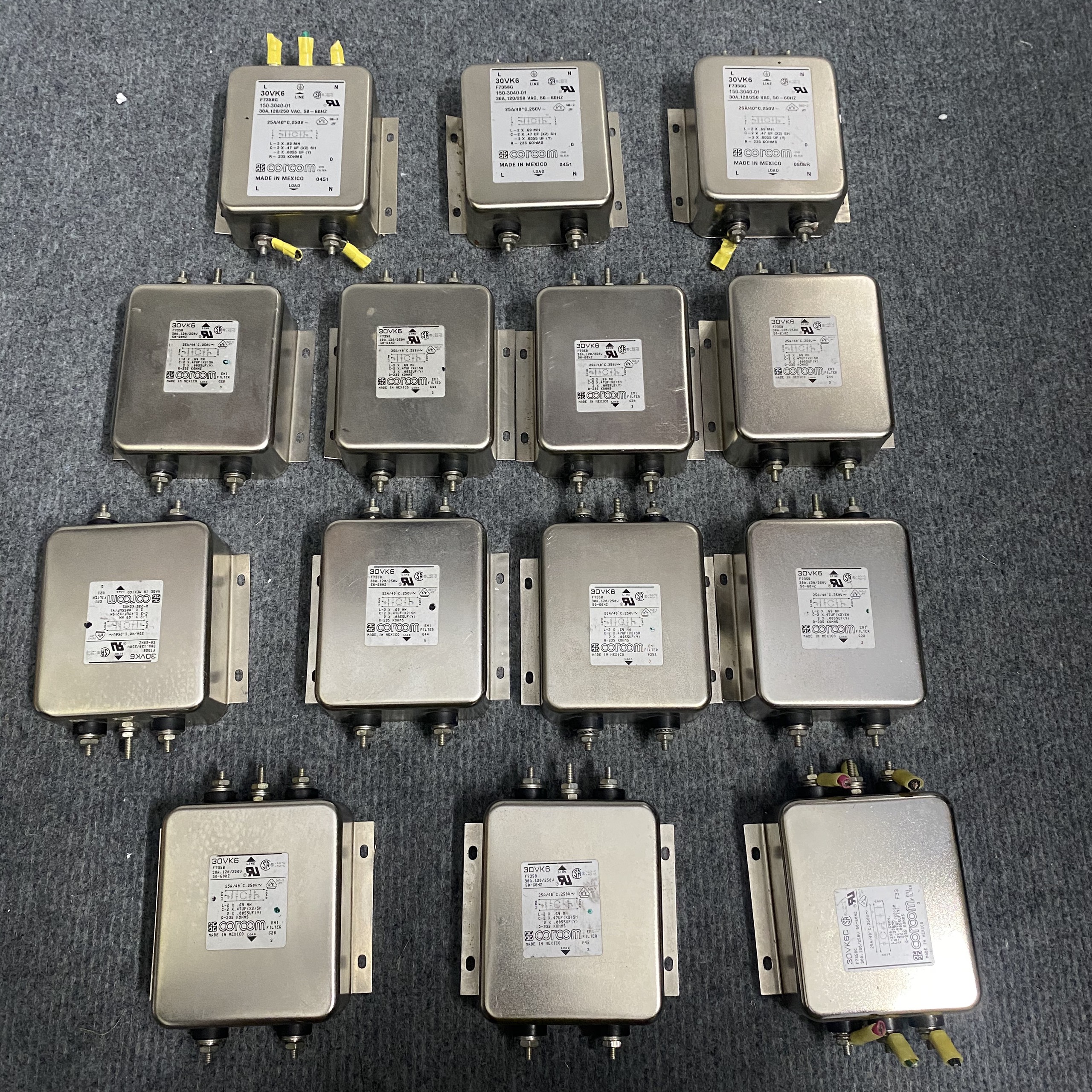 Lọc nguồn 30A Corcom Made in Mexico