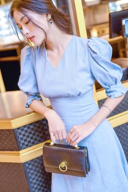 [HCM]Đầm xanh biển cổ V tay xếp li