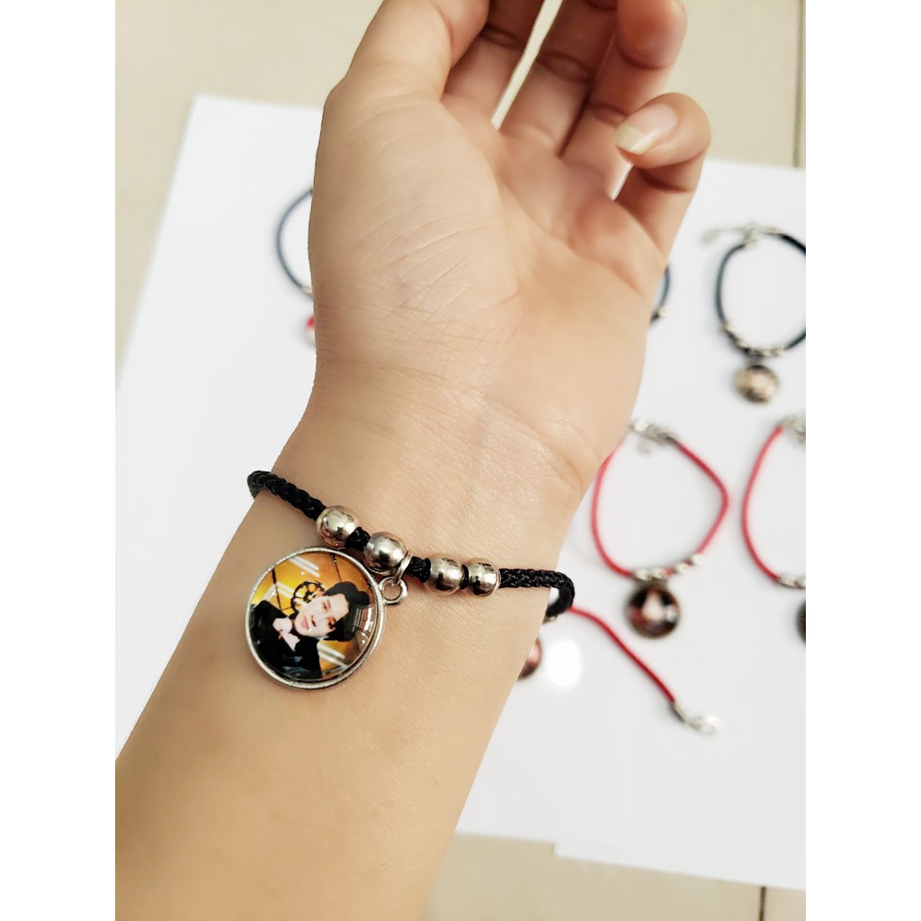 Vòng tay hình JACK (Dây đen và đỏ)