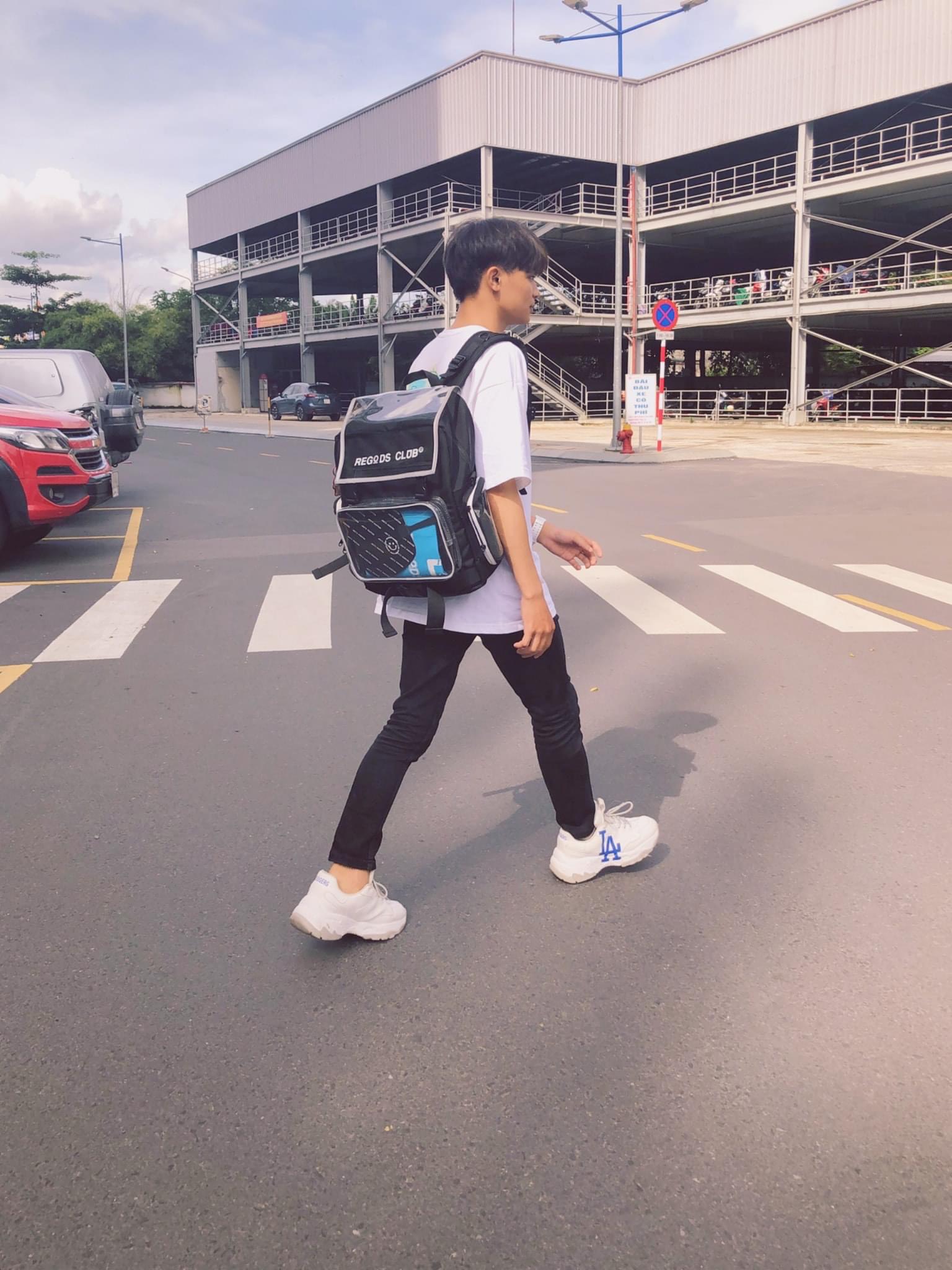 [HCM]Balo Regods SS2 – HOLOGRAM [ Tặng kèm hộp bút+ TOTE + Full tag + giấy thơm ]